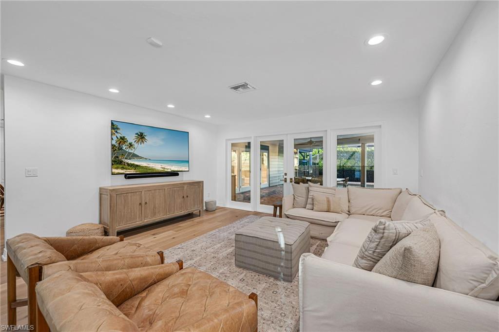 PARK SHORE - Residential