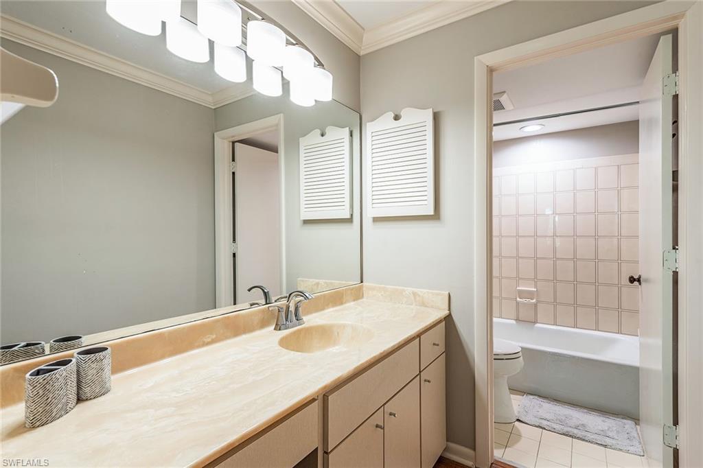 SMOKEHOUSE HARBOUR - Residential Lease