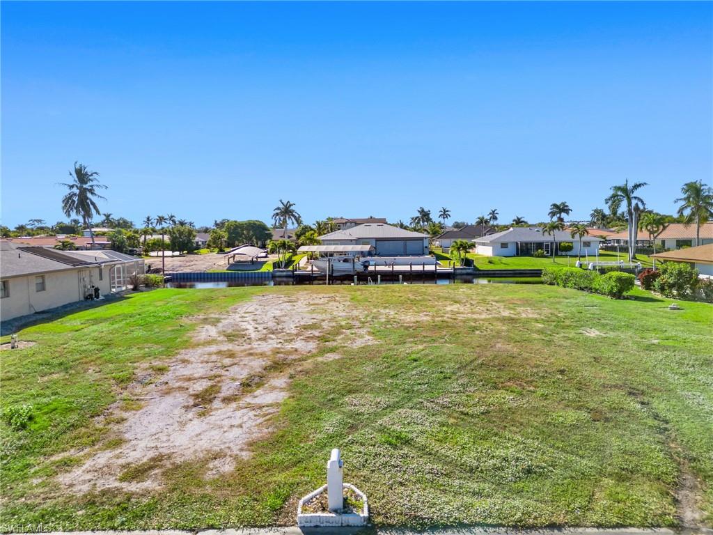 TOWN AND RIVER - Land