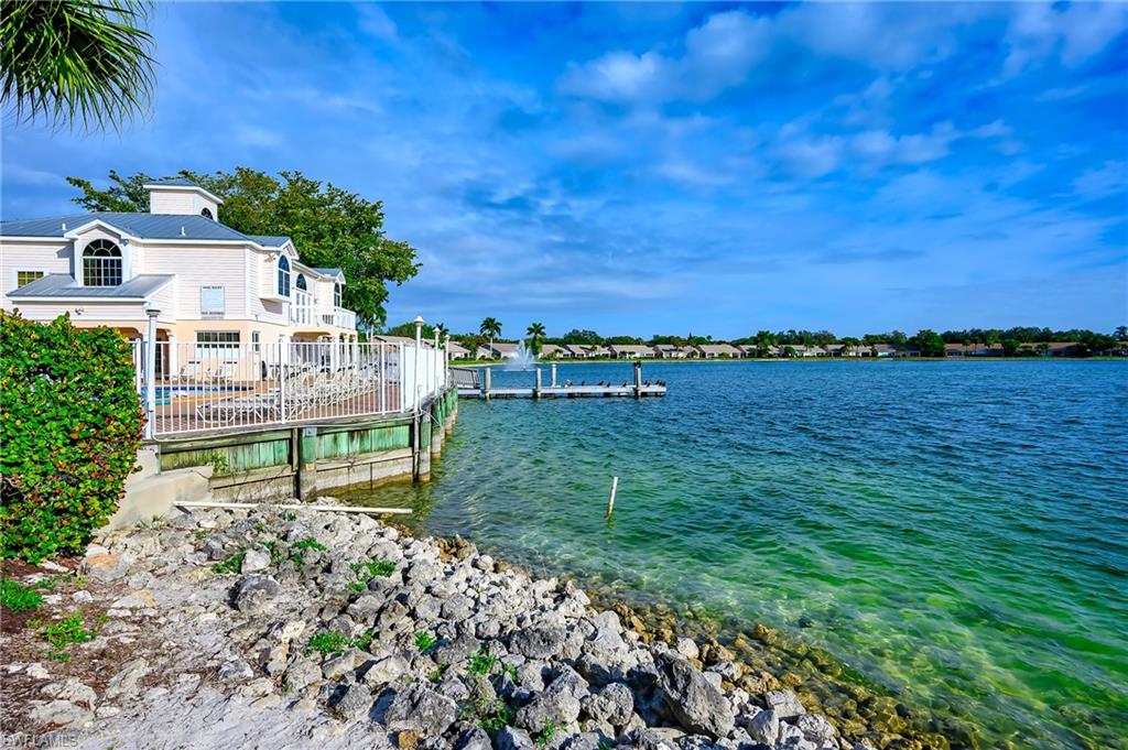 CARRIAGE HOMES AT LAKESIDE - Residential