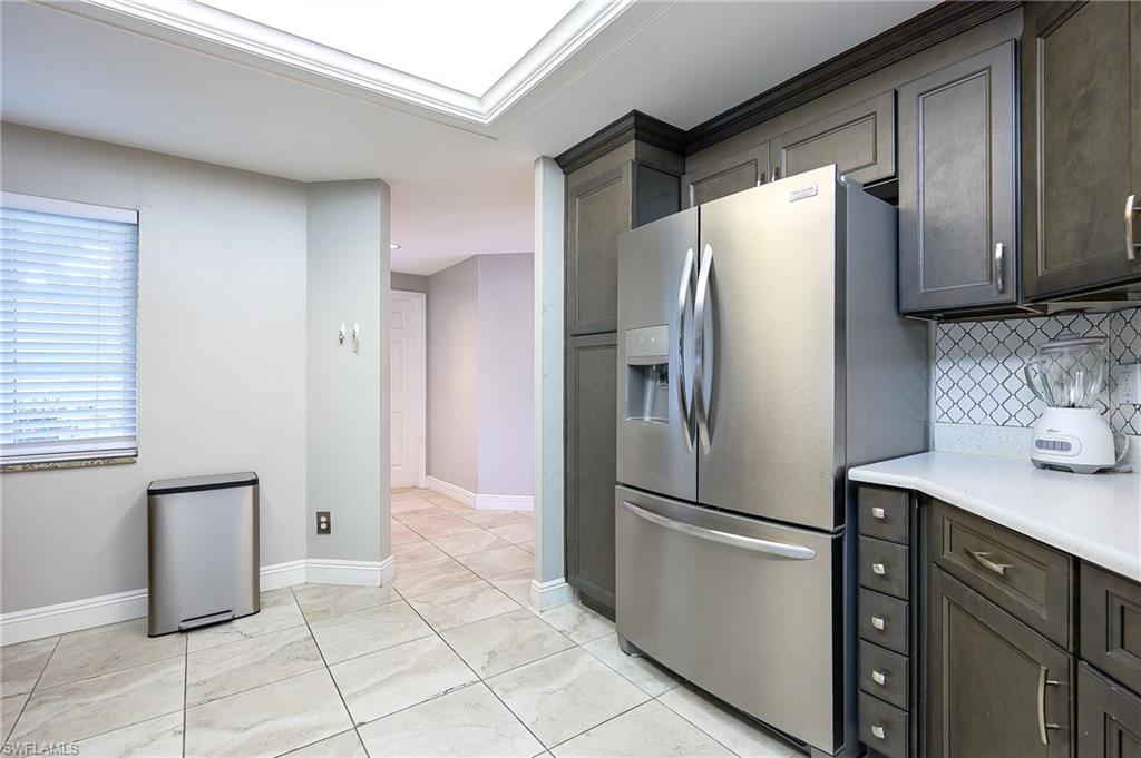 CARRIAGE HOMES AT LAKESIDE - Residential