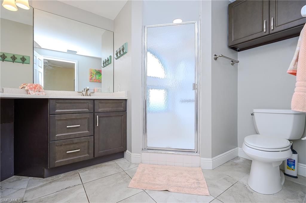 CARRIAGE HOMES AT LAKESIDE - Residential