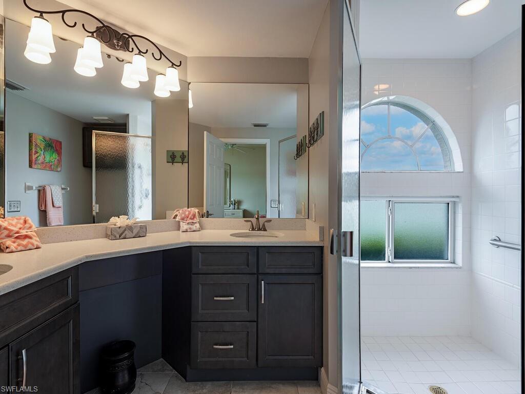 CARRIAGE HOMES AT LAKESIDE - Residential