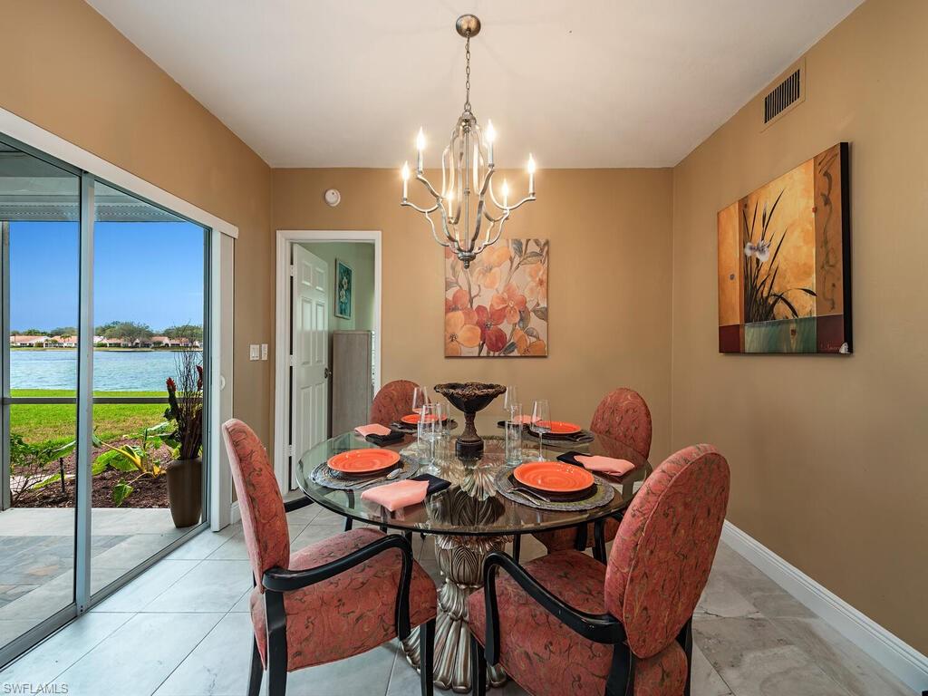 CARRIAGE HOMES AT LAKESIDE - Residential