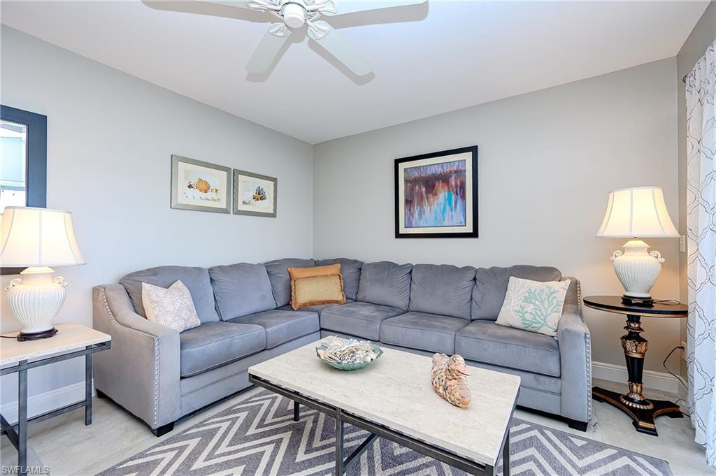 CARRIAGE HOMES AT LAKESIDE - Residential