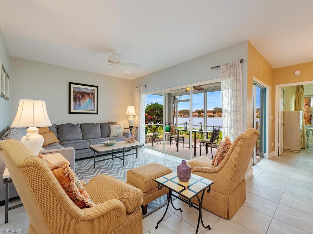 CARRIAGE HOMES AT LAKESIDE - Residential