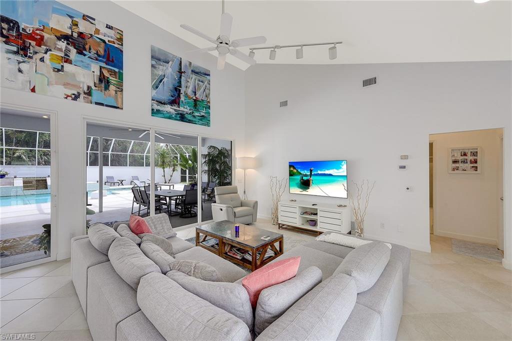 MARCO BEACH - Residential