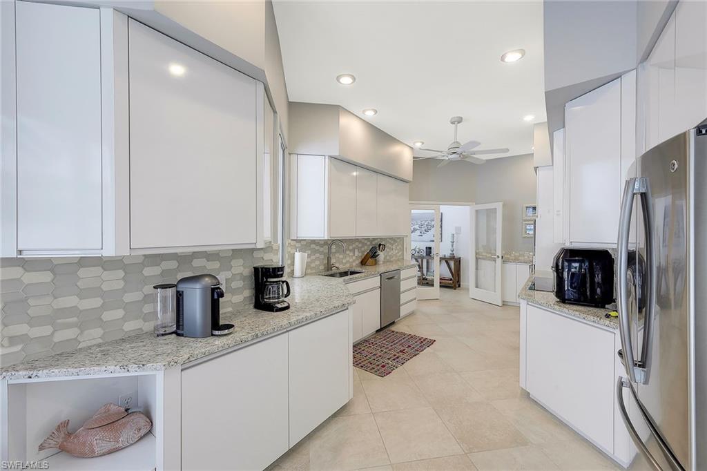 MARCO BEACH - Residential