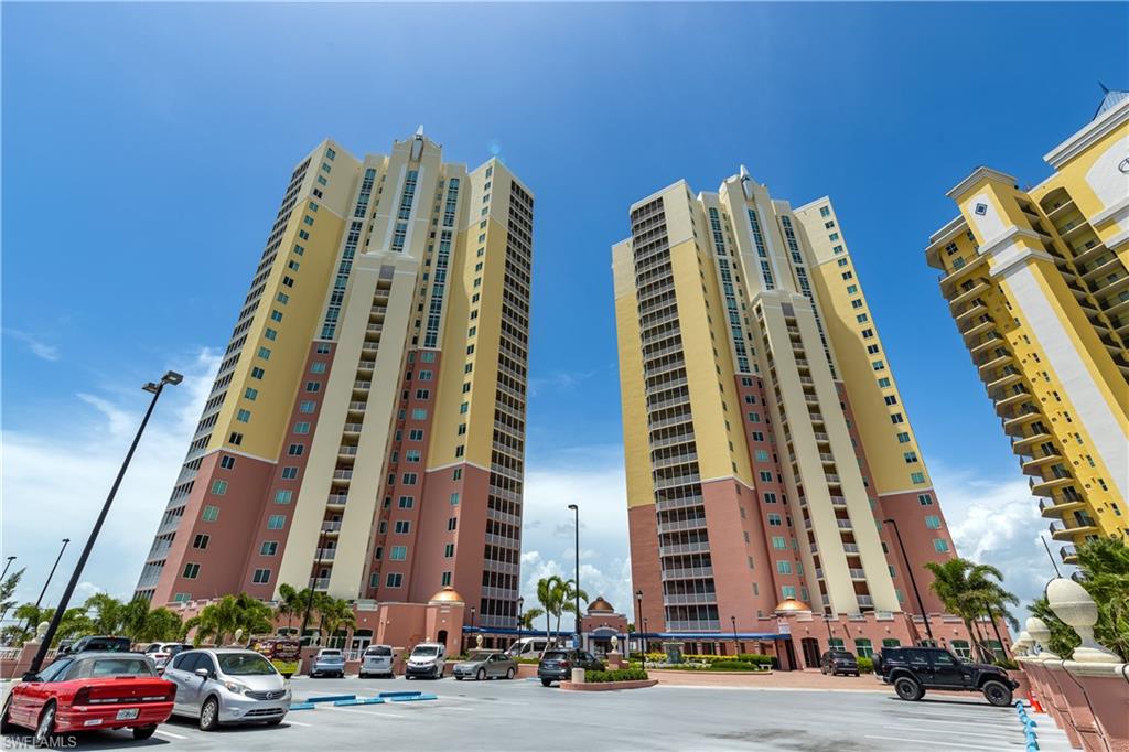 ST. TROPEZ - Residential