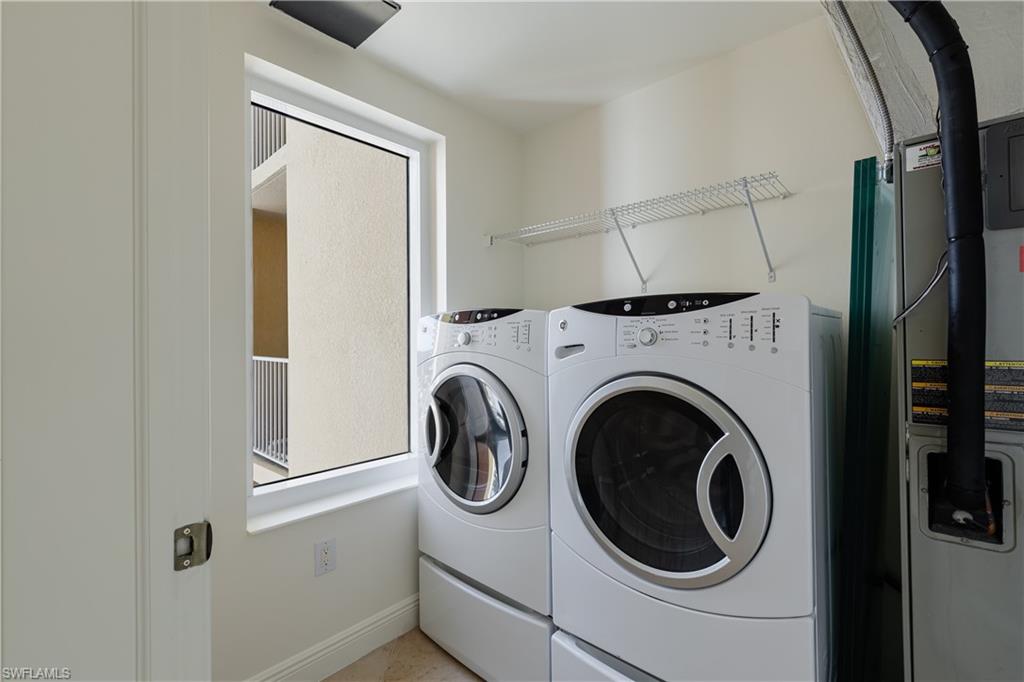 ST. TROPEZ - Residential