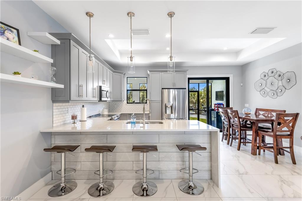 GOLDEN GATE ESTATES - Residential