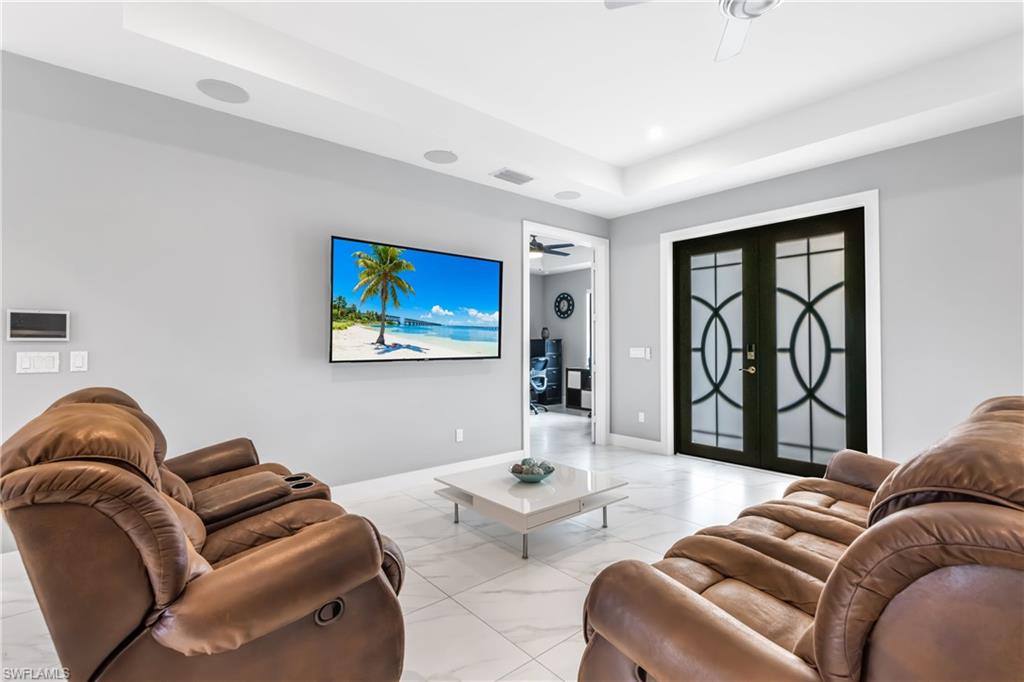 GOLDEN GATE ESTATES - Residential