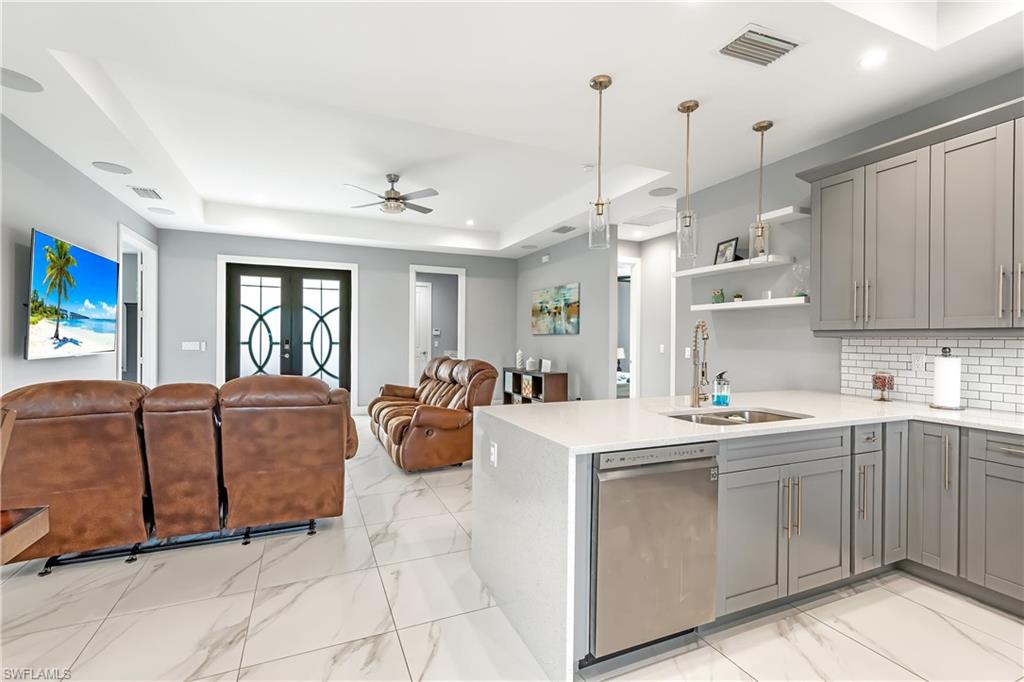 GOLDEN GATE ESTATES - Residential