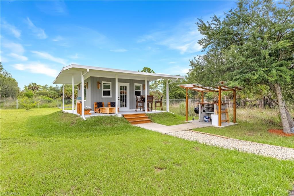 GOLDEN GATE ESTATES - Residential