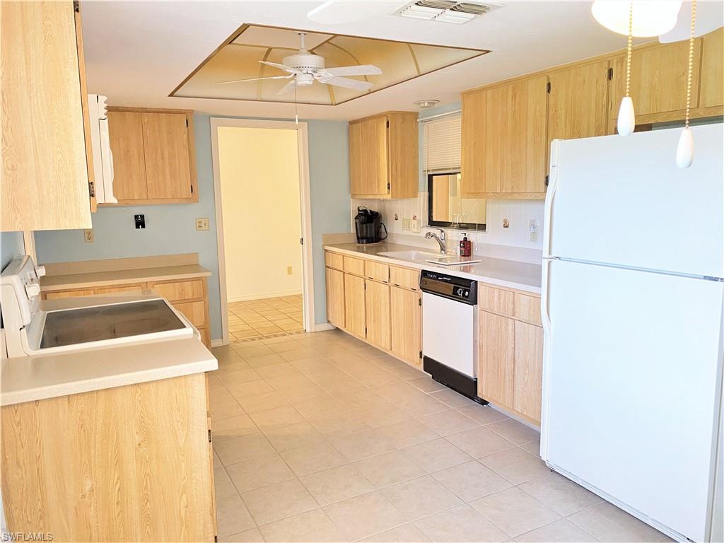 WHISKEY CREEK VILLAGE GREEN - Residential