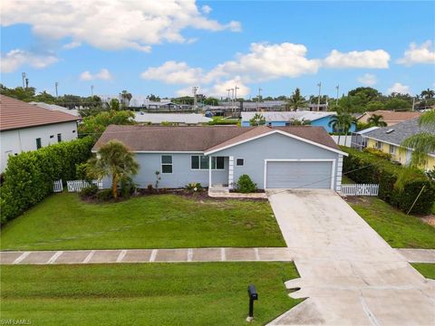 A home in MARCO ISLAND