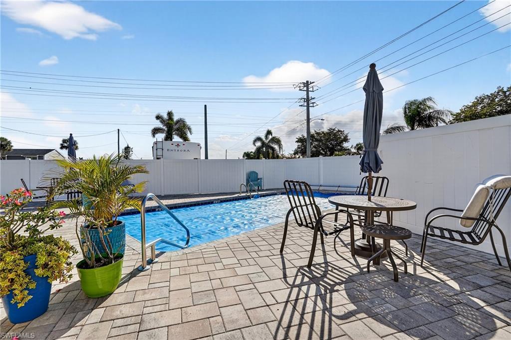 MANATEE COVE CONDO - Residential