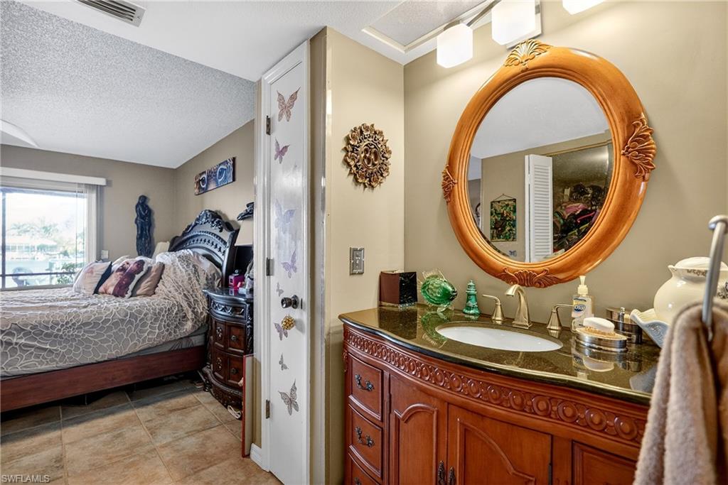 MANATEE COVE CONDO - Residential