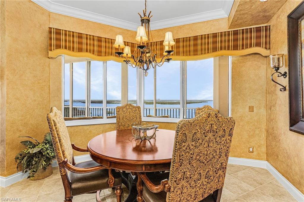 4137 Bay Beach LN 5P2