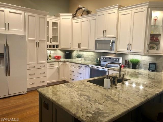 HIDDEN LAKES - Residential