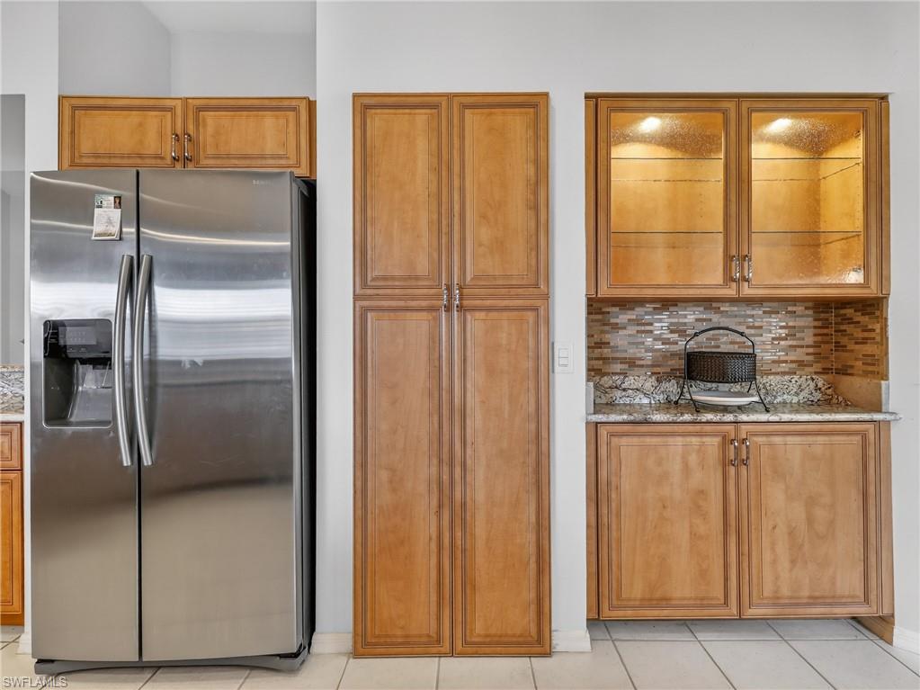 LAS BRISAS AT SPANISH WELLS - Residential