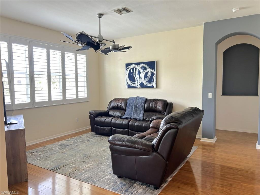 LAS BRISAS AT SPANISH WELLS - Residential