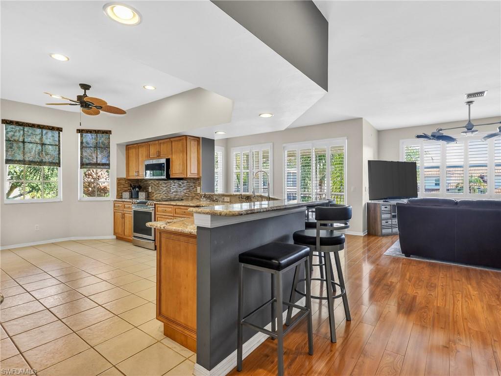 LAS BRISAS AT SPANISH WELLS - Residential