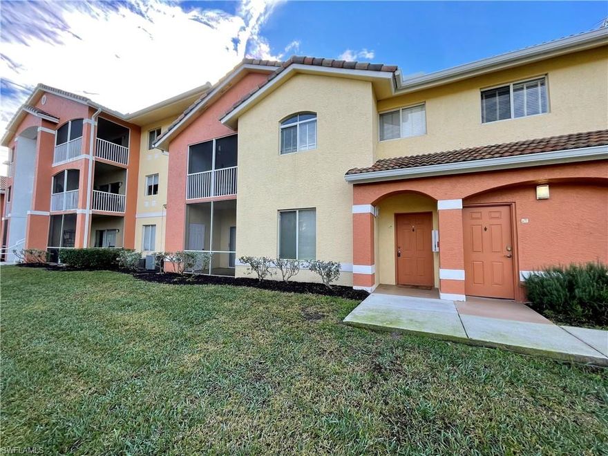Here is your chance to own a 3 bedroom 2 bath condo end unit in Tuscany Gardens! This condo is in great condition 
and move-in ready with well done floors! Tuscany Gardens is in a wonderful location in Fort Myers. Located minutes from the ballparks, shopping and dining and just a short drive to the beaches!