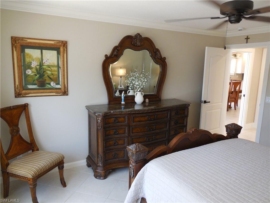 ISLAND WALK - Residential Lease