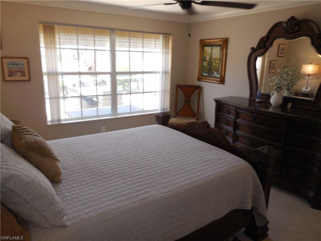 ISLAND WALK - Residential Lease