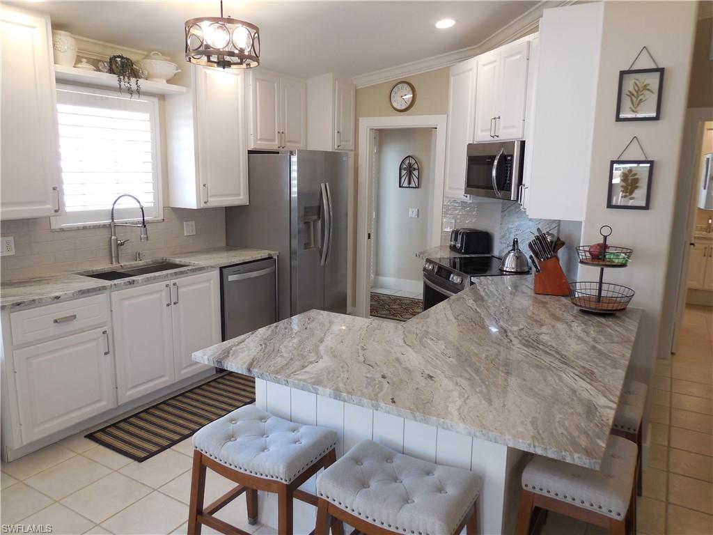 ISLAND WALK - Residential Lease