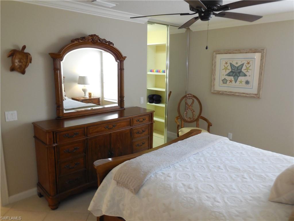 ISLAND WALK - Residential Lease