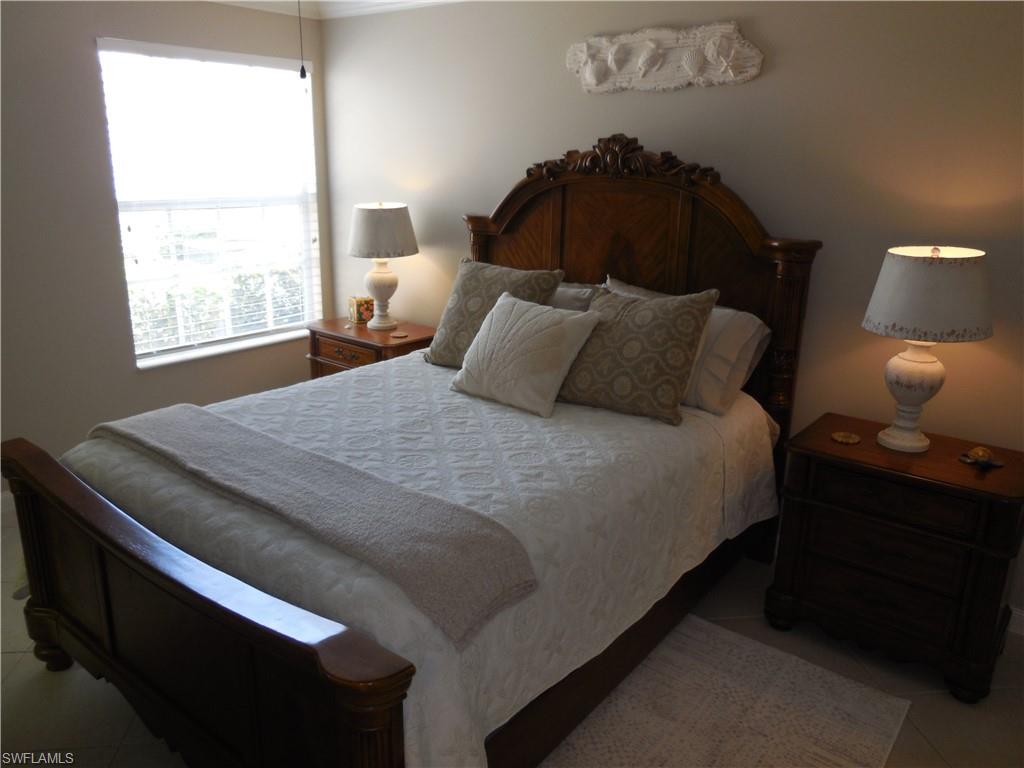 ISLAND WALK - Residential Lease