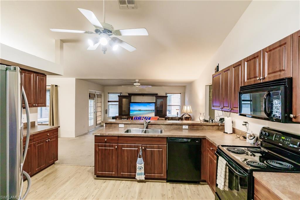 GOLDEN GATE ESTATES - Residential