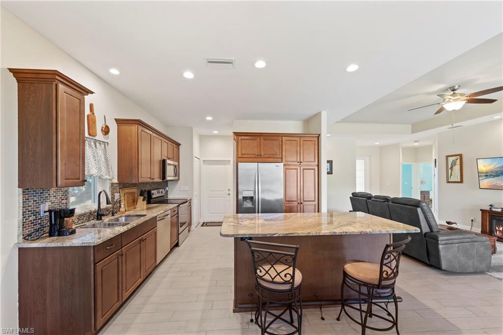 FORT MYERS SHORES - Residential