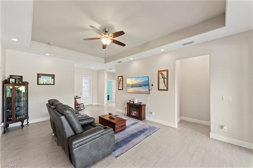 FORT MYERS SHORES - Residential