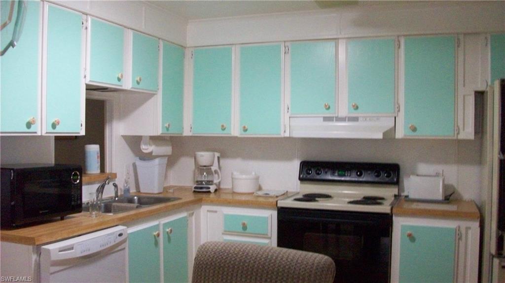 CRYSTAL LAKES - Residential