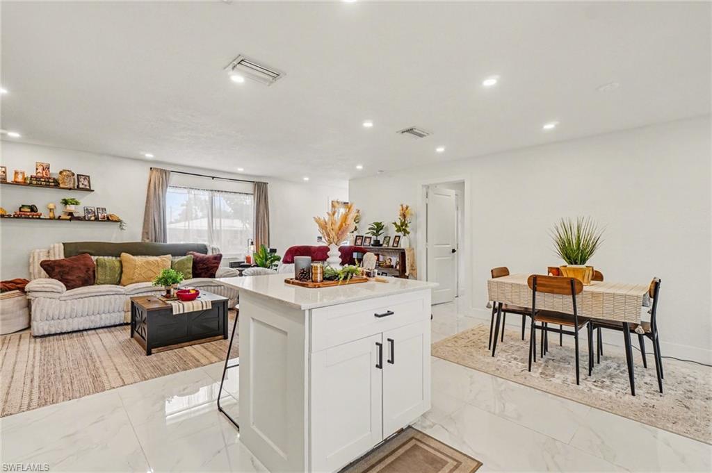 HOLEUSA ESTATES - Residential