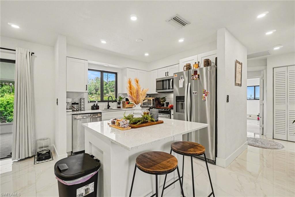 HOLEUSA ESTATES - Residential