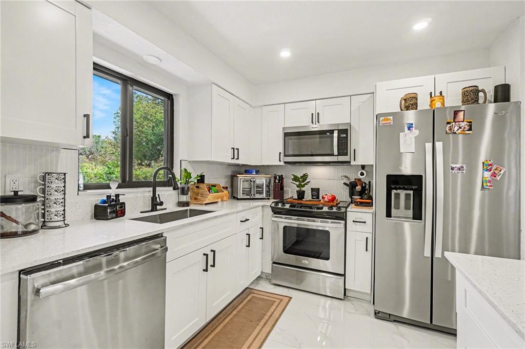 HOLEUSA ESTATES - Residential