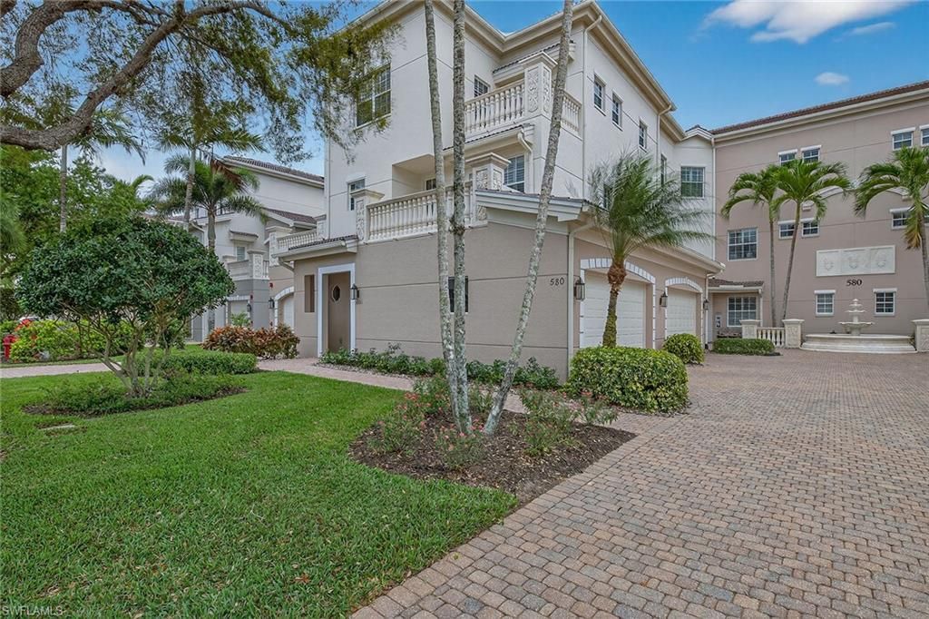 Photo of 580 Avellino Isles CIR #201, NAPLES, FL 34119 (MLS # 226011752)