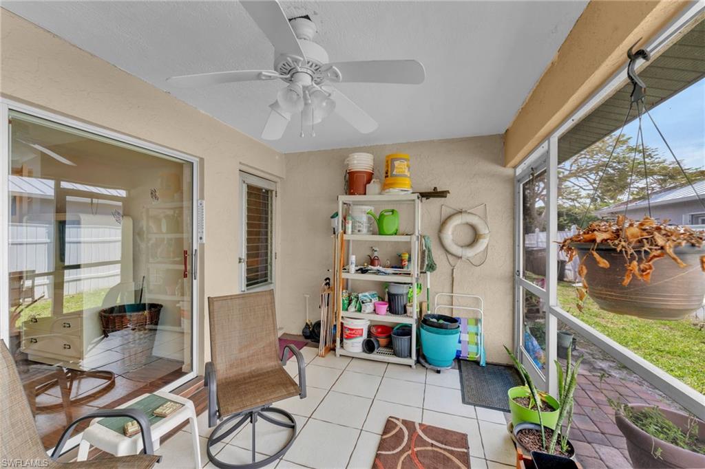 PALM TREE CONDO - Residential