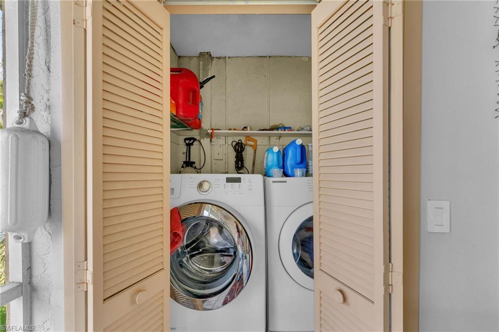 PALM TREE CONDO - Residential