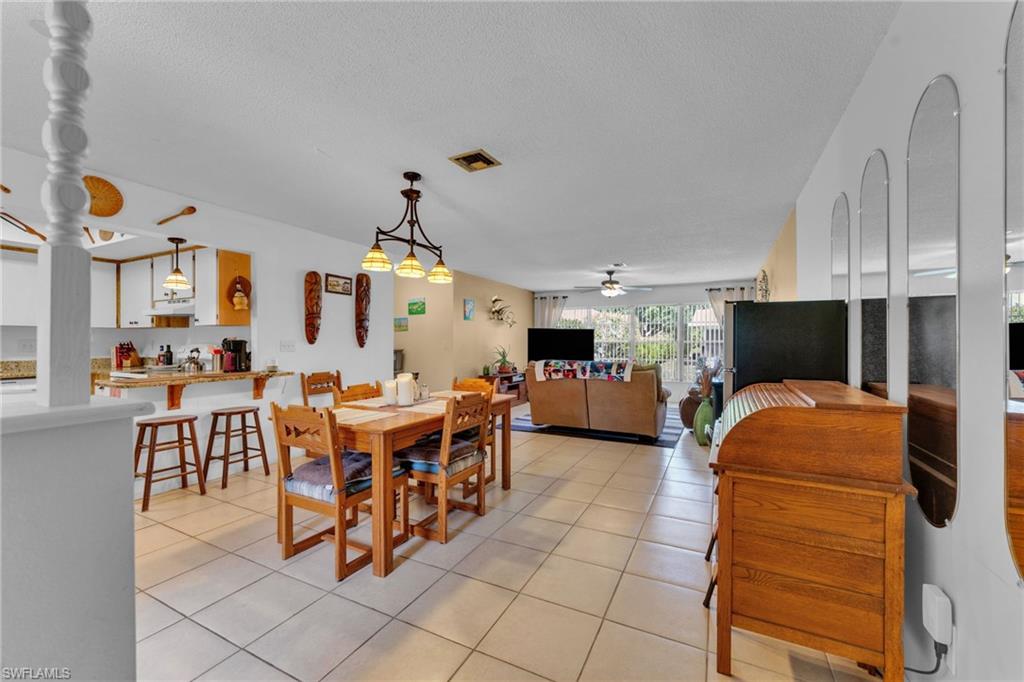 PALM TREE CONDO - Residential