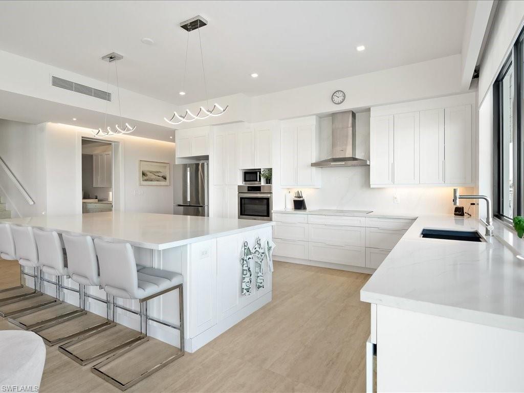 MARCO BEACH - Residential