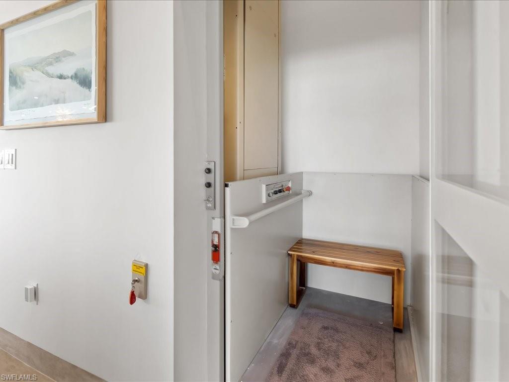 MARCO BEACH - Residential