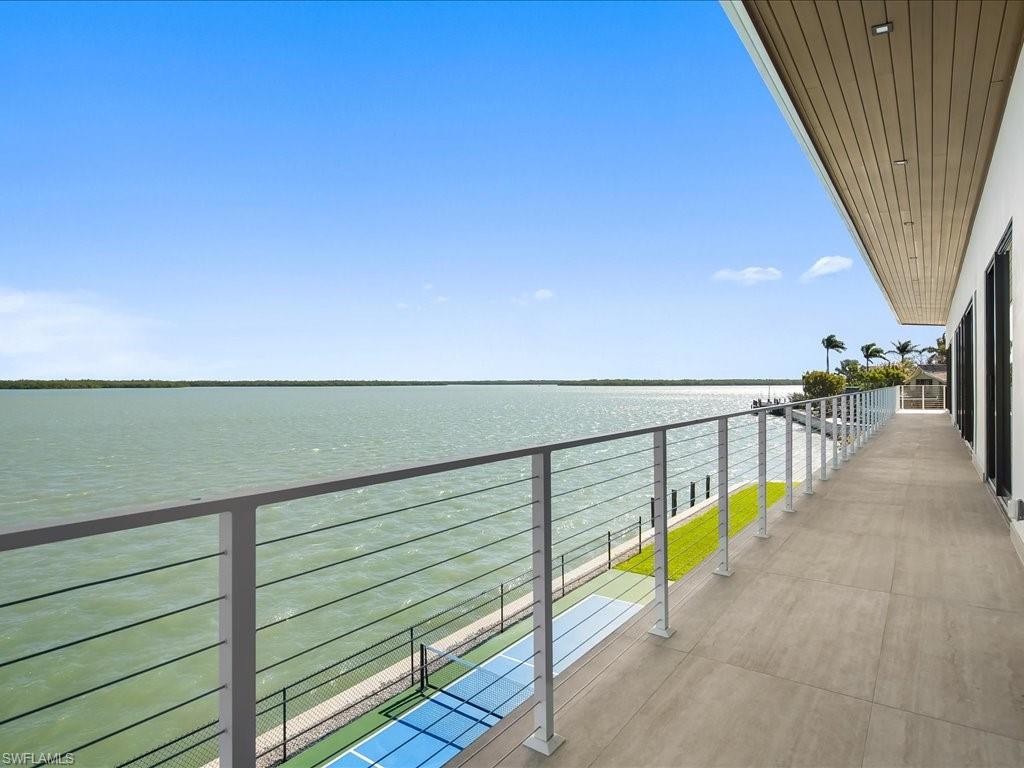 MARCO BEACH - Residential