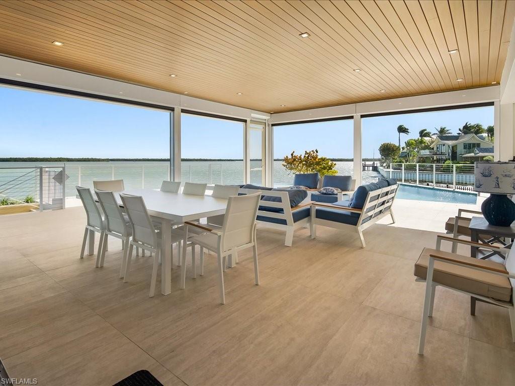 MARCO BEACH - Residential