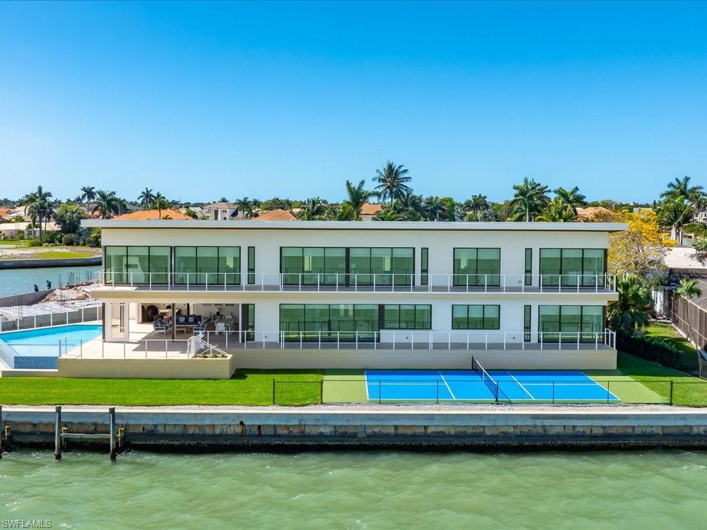 MARCO BEACH - Residential