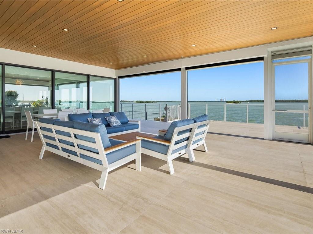 MARCO BEACH - Residential